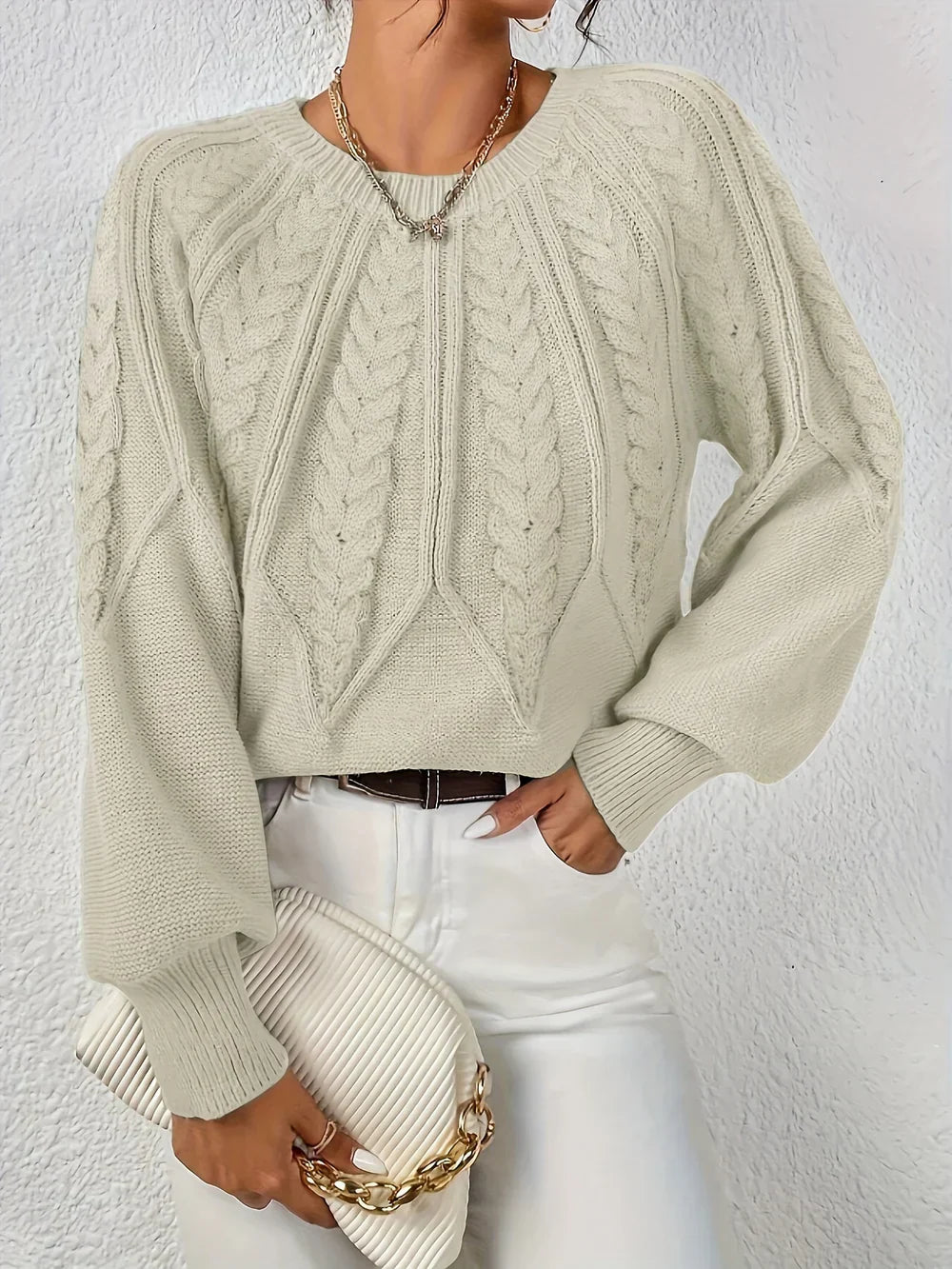 Lea – A Stylish and Warm Knitted Jumper