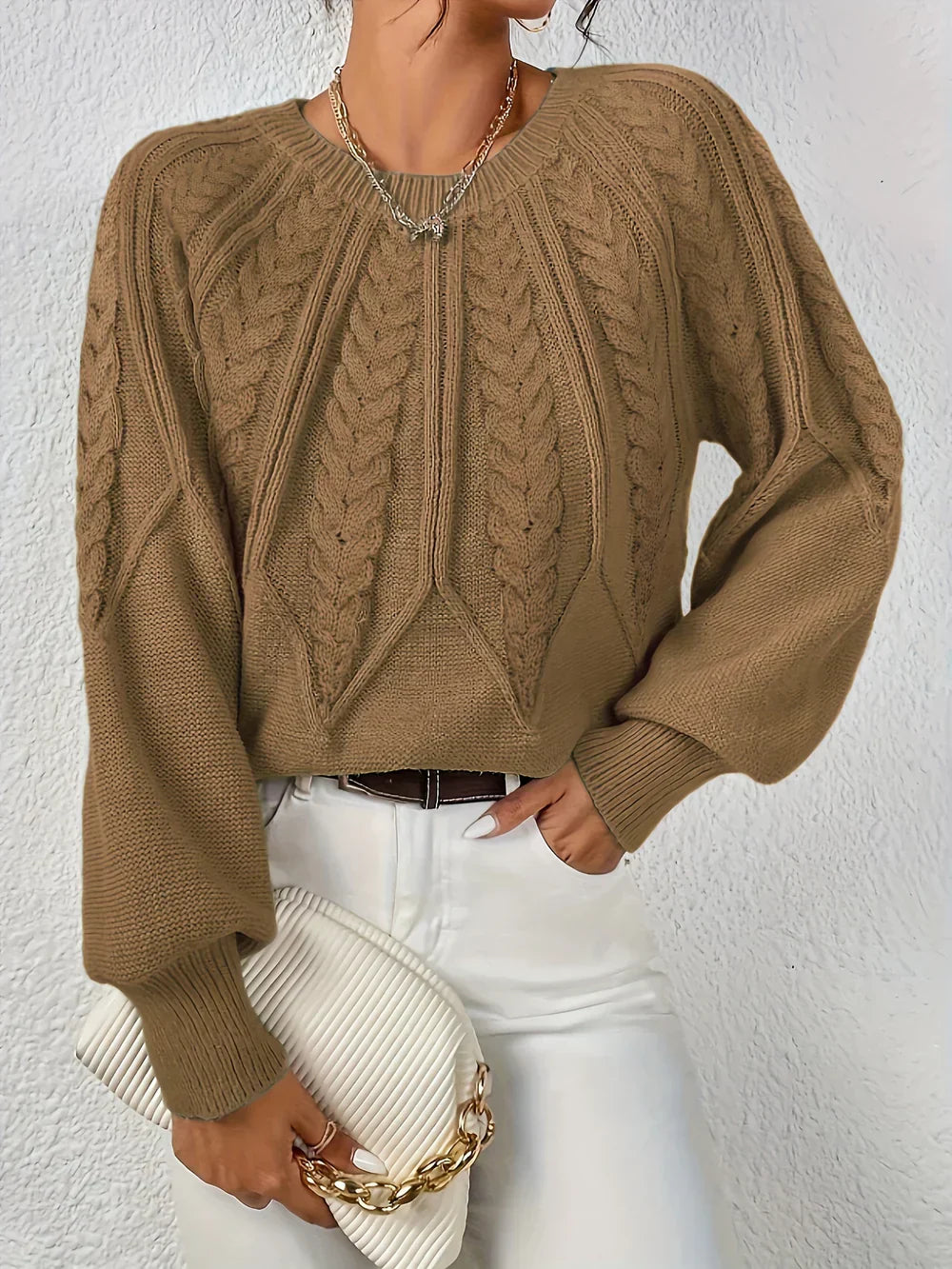 Lea – A Stylish and Warm Knitted Jumper